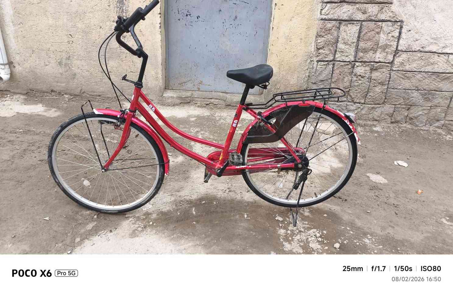 سلام عليكم 
بايسكل للبيع شركه 𝑩𝑫
لون احمر 🔥
موديل 2021 
البايسكل نضيف ومابي اي نقص گدامك الصور 🫵
ويا من الك رماش 🎁 وموجوده الاصليه اذا تريدهه🌹
داينمو شغال ثلجي ❄
بريكات شغاله 
قفل شغال  بي مفاتيح 2 🔐
السعر 125 قفل 
مكاني حله حي الصحه 
تواصل اكثر اتصال عله الرقم 👈***********
