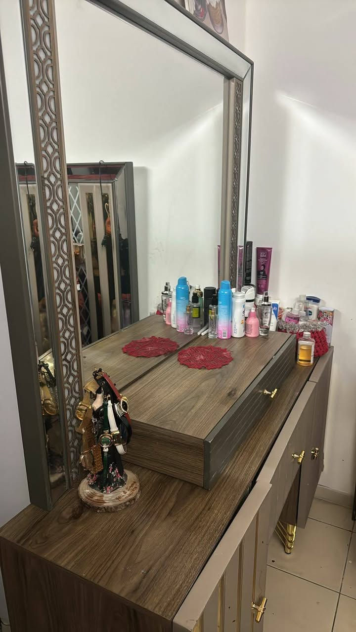 غرفه تركي للبيع نضيفه جدا اي ضرر مابيه سعر مناسب جدا بسبب الانتقال 
٨٥٠ مكاني بسمايا


**إذا كنت صاحب هذا الإعلان وتريد حذفه لأي سبب، رجاءا أرسل رسالة إلى الدعم الفني**