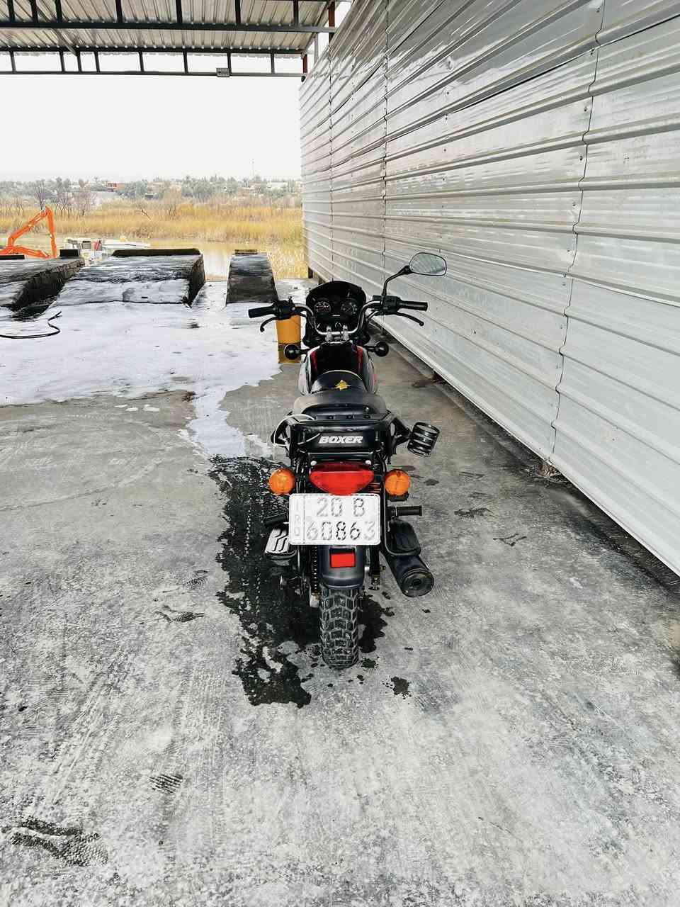 دراجه بوكسر 22 مرقمه  بيهة نواقص بسيطه قبطق زنجيل الفوك  موجود بس يرادله تصليح و سلف  المكان بغداد 

***********
السعر مليونين و١٠٠
