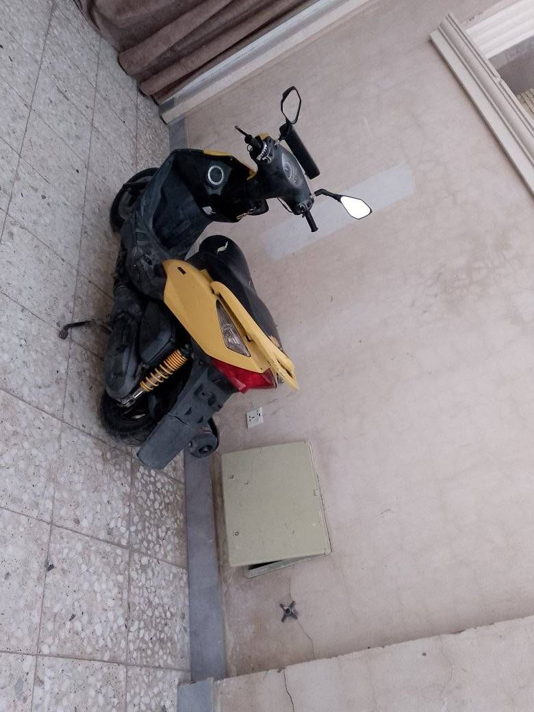 دراجه ماكس ثعلب ياباني سرعة 140 مكينه بلاديه ما مفتوحة ابد ناعمه شلعه قويه كهرباء كوله شغال نكره سلف هندر اوراق بسمي الدراجه صار 3 أشهر من نازله رنبه مكفولة السعر 500 بغداد الشعب رقمي ***********
