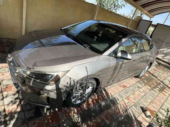 سلام عليكم النترا مديل 2020
رقم اربيل بسم شركه وعندي وكاله 
مواصفات 
تحكم ستيرن 
مكينه2000
ماشيه 84
حادثه جاملغ وبنيد 
بدون دواخل. 
حداديه جديده وره وجدام 
تبريد ثلج  كير ومحرك مكفولات 
السعر 138وبيه مجال 
استفسار ***********
