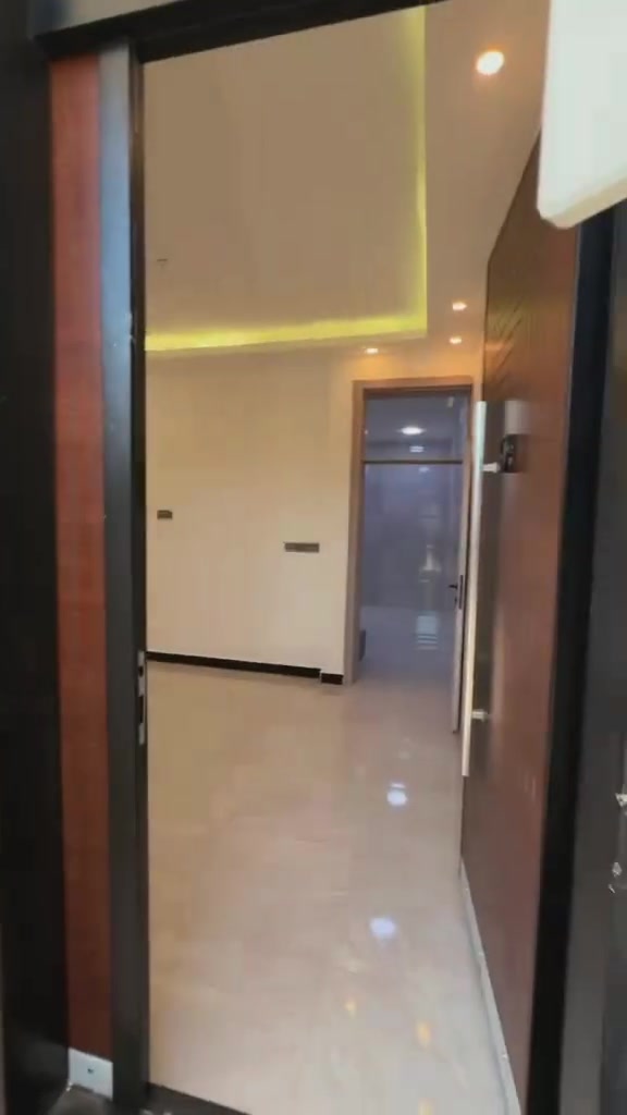 ✨السلام عليكم 
🏠#للبيع_بيت 50متر واجهيه 5متر نزال 10متر 
🏗️بناء طابقين 

📍العنوان #بغداد_الدور_البوعيثه
⬅️مجمع العيثاوي 

🔹يحتوي البيت على
✅غرف منام 2
✅ستقبال-
✅مطبخ-
✅مجمع صحيات 
🔴 ملاحضه البيت جاهز للسكن ✨ 

🔹نوع العقار طابو زراعي سند 25 اقرار محكمه

🔴السعر جدآ مناسب

⬅️ للاستفسار خاص او الاتصال على الرقم  
☎️***********
