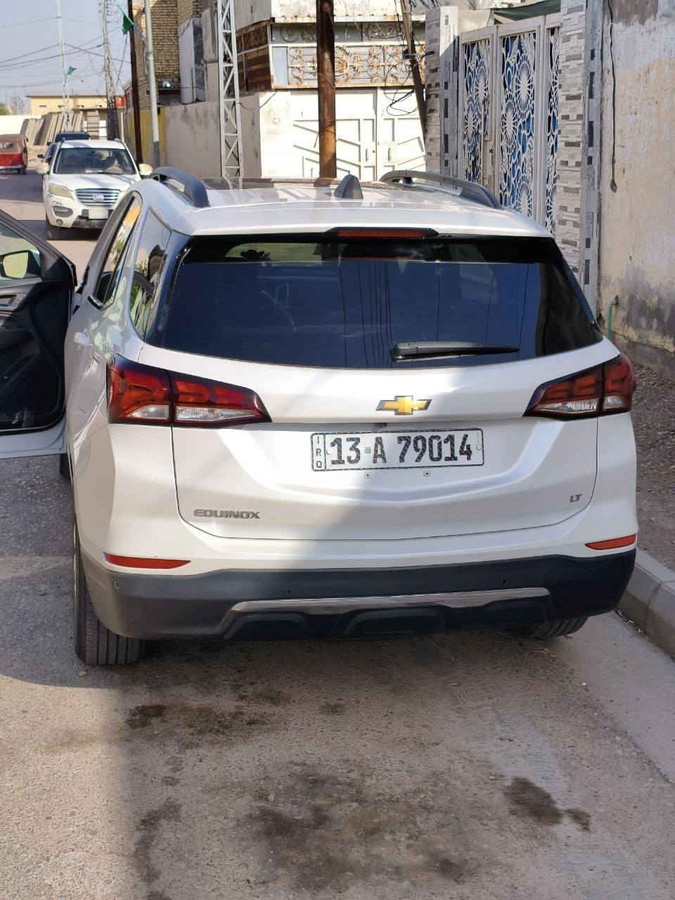 السلام عليكم سياره للبيع موديل 2023 فول مواصفات كامله ما تذب عليها ربع سياره عائلية بنرامه تبريد ثلج لايت زنون  كامره اماميه و خلفيه بيها رقمها ميسان بسمنه السياره ضرر فقط بنيد ولباقي كفاله الاتصال على الرقم ***********
