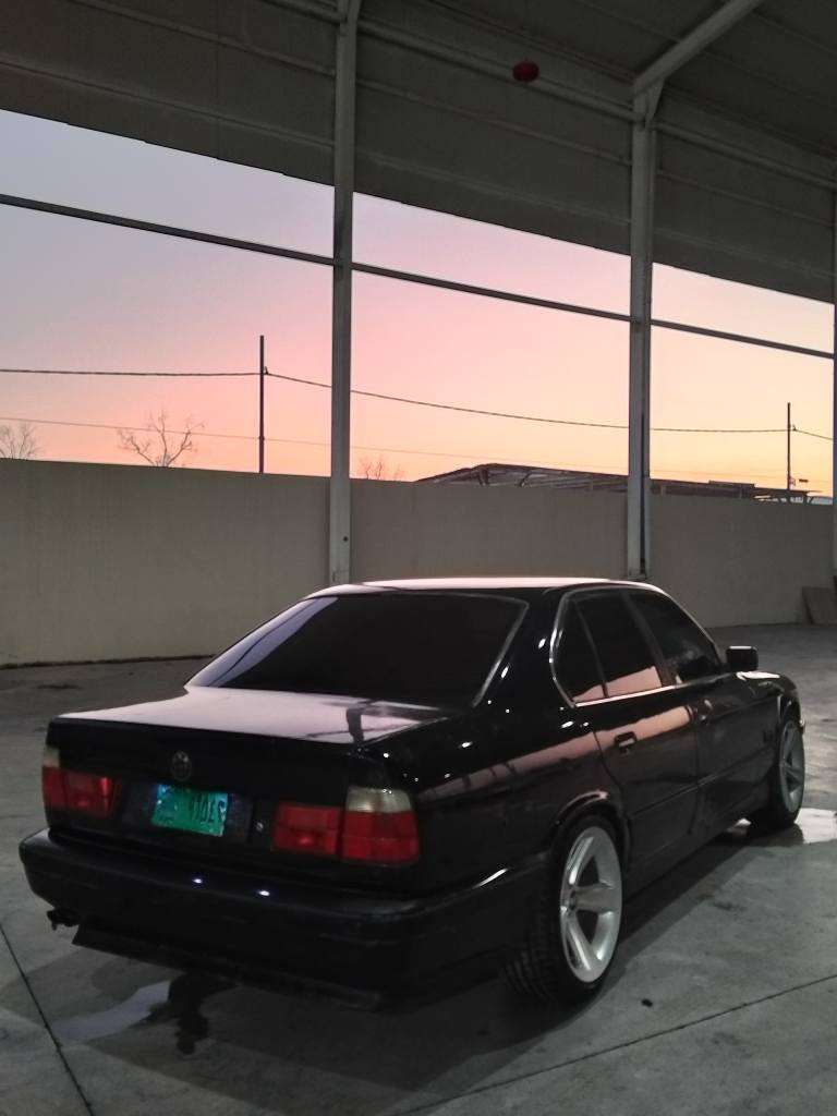 BMW  1991 525i 🚀
كامل M
ره ش مارر
گير ئوتوماتيك
لايت ئه لقه
بلاجكتور
پيش پان
بونيت پان
ده عامى پيش و دواىM
چوار جام كاره با
ته حديد سرعه
دوگمه ى  S  — به فر 
قفل مركزى🔐
قوبه ى ژير قاچ
ته بريد سارد و گه رم 🥶
چوار تايه و ويلى هامان  ١٨ 
سالنساى سپورت
سه ياره كه به س ماشالله ئه ويت
مووس و براوه به شه رت
قرچيكى پيشى هه يه 
سه ره ده بلو شانسى به شه رت
ئارم پلاستيك هه وليره
ئارم و ئه وه ليات به شه رت
ته قه و ره قه به شه رت
گير و مه كينه به شه رتى فيته ر
بوياخ ى زور جوانه
كاره باى كامل مه زبوت 
سعرى خوار هه موو بازار
سعر ٣٩معامهله
ژم*********** واتسابى له سه ره
ژم ***********
سه ياره كه له سليمانيه
موشته رى ته له فون بكه له خزمه تام السليمانية, العراق
