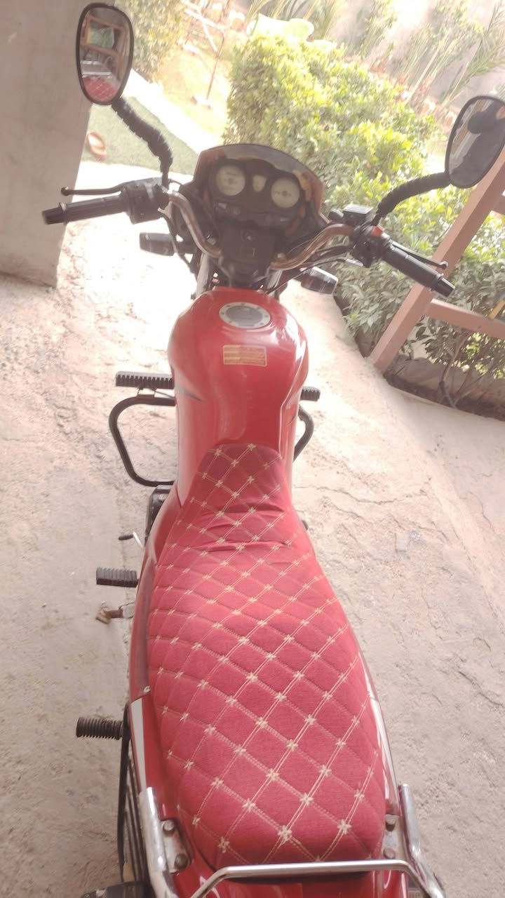 سلام عليكم
موطور سايم 17 للبيع بلادي
سعره 600 
مكاني عامريه فلوجه
***********
