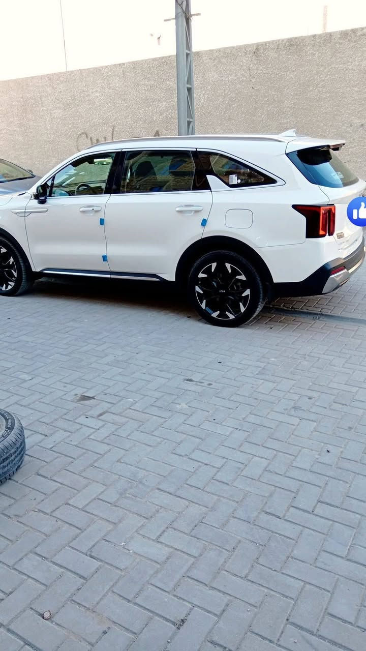 سلام عليكم
سيارة سورنتو 2025 خليجي مكفوله كفاله عامه 

 مواصفات فول قماره حديد  

رقم بغداد انكليزي بسمي 

دبل كامره خلفي 

ويل 20

داتا شو 

اناره محيطيه متعدده الالوان((( ماشيه 15 الف))) 

لايت زنون عالي ناصي

لايت خلفي امامي LED

 بعده وضع الشركه سياره
محرك 6 سلندر

كير ماوس

كشنات كهربائي

هندبرك دكمه 

وضعيات قياده 

مساعده منحدرات 

جنطه كهرباء

تشغيل عن بعد 

بردات خلفيه

شاشه متصل 

دوشمه جلد مخلفه ارضيه وكشنات 

شاحن وايرلس 

كيجات متغير الكتروني وعادي

نقطه عمياء

شاشه لمس متغير التحكم 

ستيرن فول تحكم

7راكب

الاناره الداخليه LED

دخول بصمه ذكي

حساس امامي

حساس خلفي

قبضات الباب الالمنيوم 

مري شفط

حاملات اكواب 

جام 4 AOT

تشغيل عن بعد..

.

مكاني السماوه قضاء الرميثه 

*********** 

 الاستفسار عن هاذ الرقم
