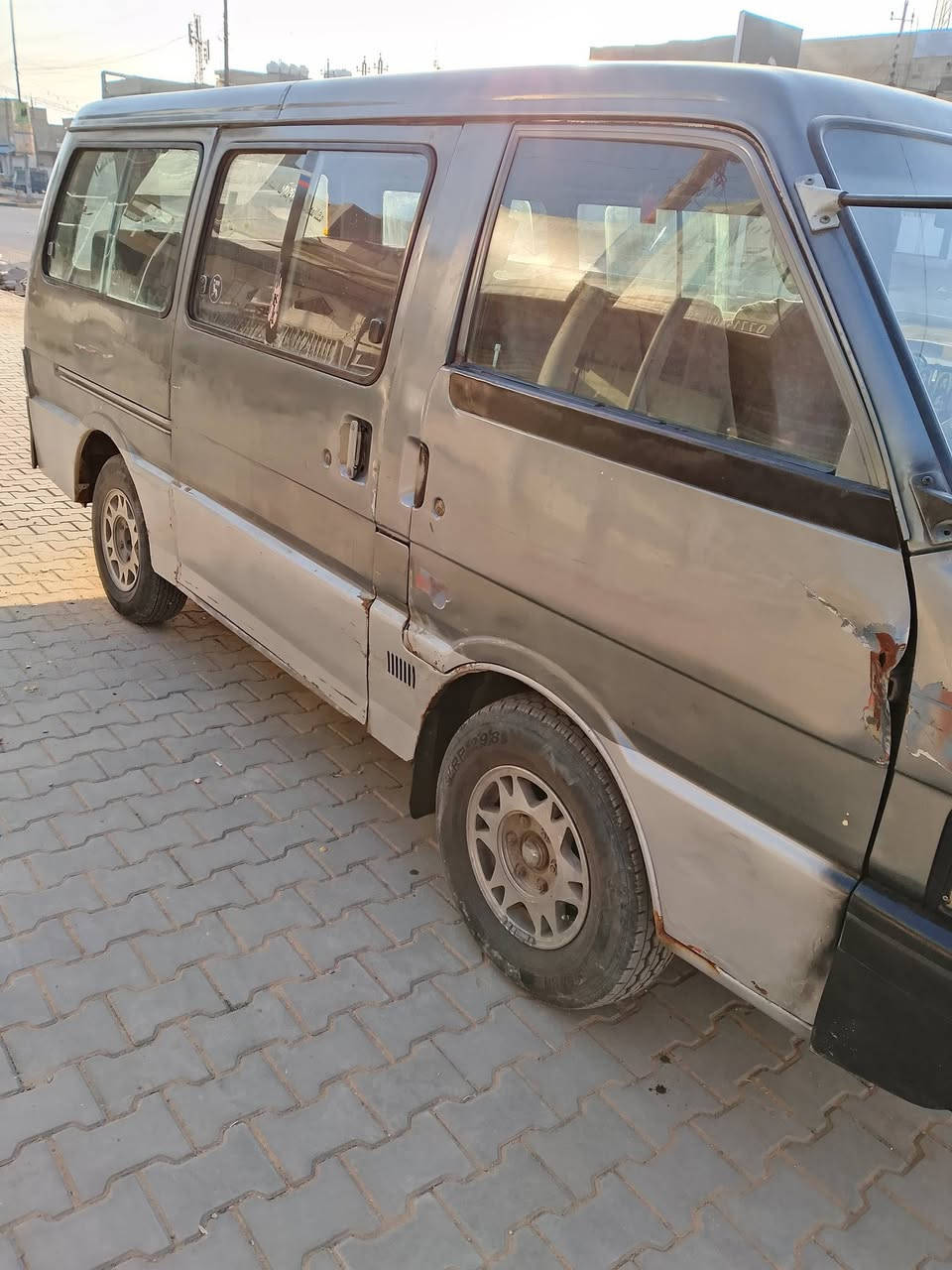 سلام عليكم كية بستة موديل 93مكينة خيط تبخير كير جديد تايرات جدد اكسل بي ونة  سعر 40بيهة بيهة مجال تواصل عل هاذ رقم 
***********
