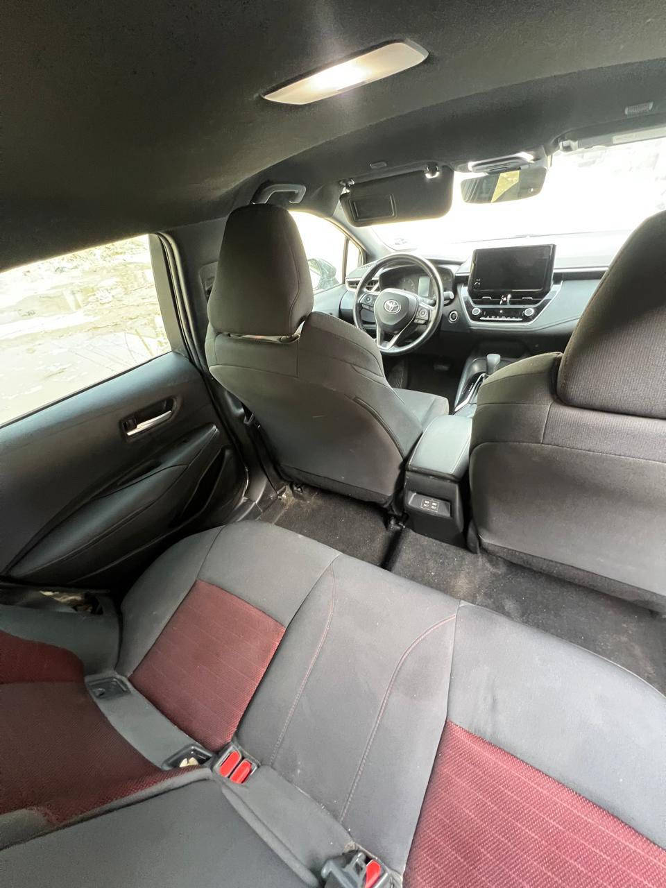 السلام عليكم
للبيع: تويوتا كورولا 2024 وارد أمريكي

69

=11.

عمليات الذكر

المواصفات:

* اللون: رصاصي

* الموديل: 2024

* المسافة المقطوعة: 5000 ميل فقط

* السيارة بحالة "زيرو" (جديدة)

* الكير والمحرك مكفول

* بدون رقم فحص مؤقت

حالة الحادث:

* بسبب حادث بسيط، تم تبديل بابين جهة السائق مع الجماملغ

الخلفي..

السعر سيارة 130    زيرو ماشية 5 الف بس .

للاستفسار :

* الاتصال على الرقم: أو واتساب ***********
