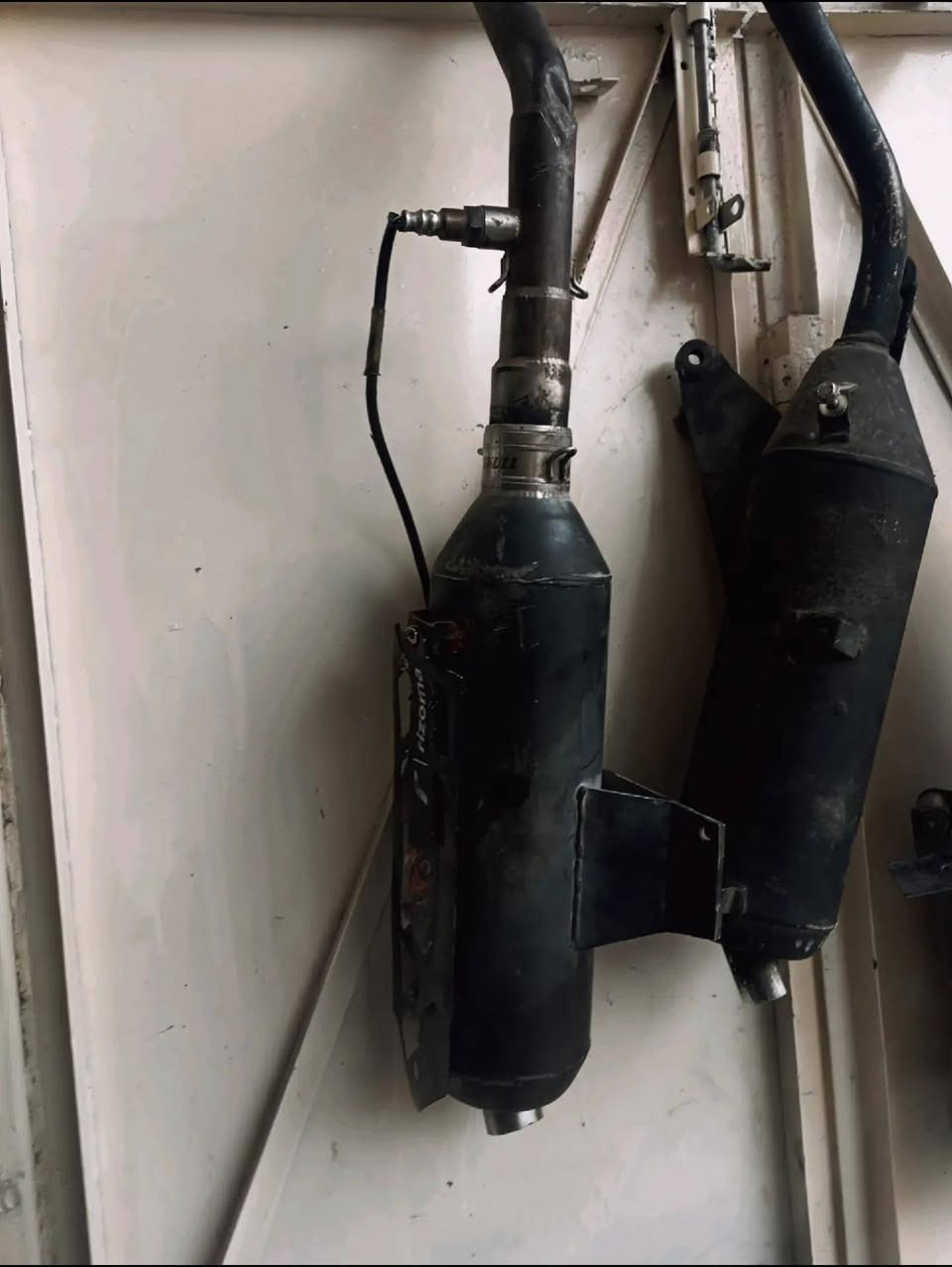 سلام عليكم صالنصه سكنس قطعتين بوري عدل ماركه سكل صوتها حلو السعر ١٢٥ الشراي يراسلني خاص او واتساب ***********
