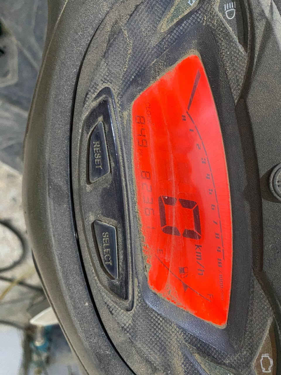 السلام عليكم جيتي ٢٠١٤ بيع أو مراوس بشي رياضي
دراجه نضيفه 
مكينه 58.5
كلجات مال تفصيخ 
نصبته حلوه كفرات نضيفه
بس جوزه عاطله 
اكرر بيع أو مراوس 
***********
