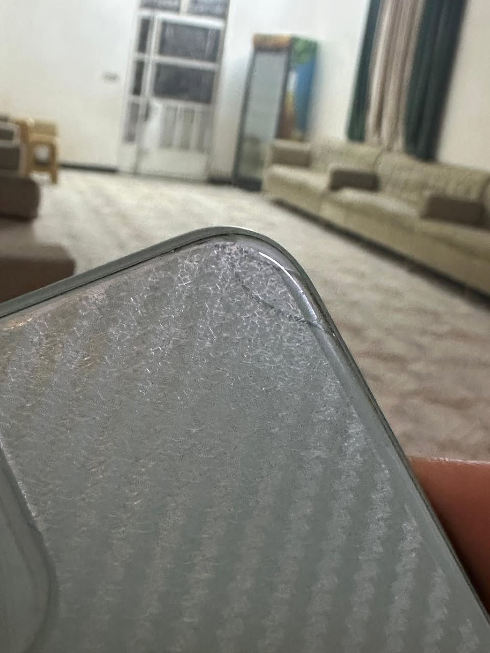 السلام عليكم أيفون ١١ مكفول من كلشي بس بي فطر صغير بالضهر كلش وجهاز تخطي واكف بي الخط برغي مامفتوح بي بطاريه 84 مكاني بغداد الراشديه سعره 150ذاكره 128 جهاز وتر رقم ***********
