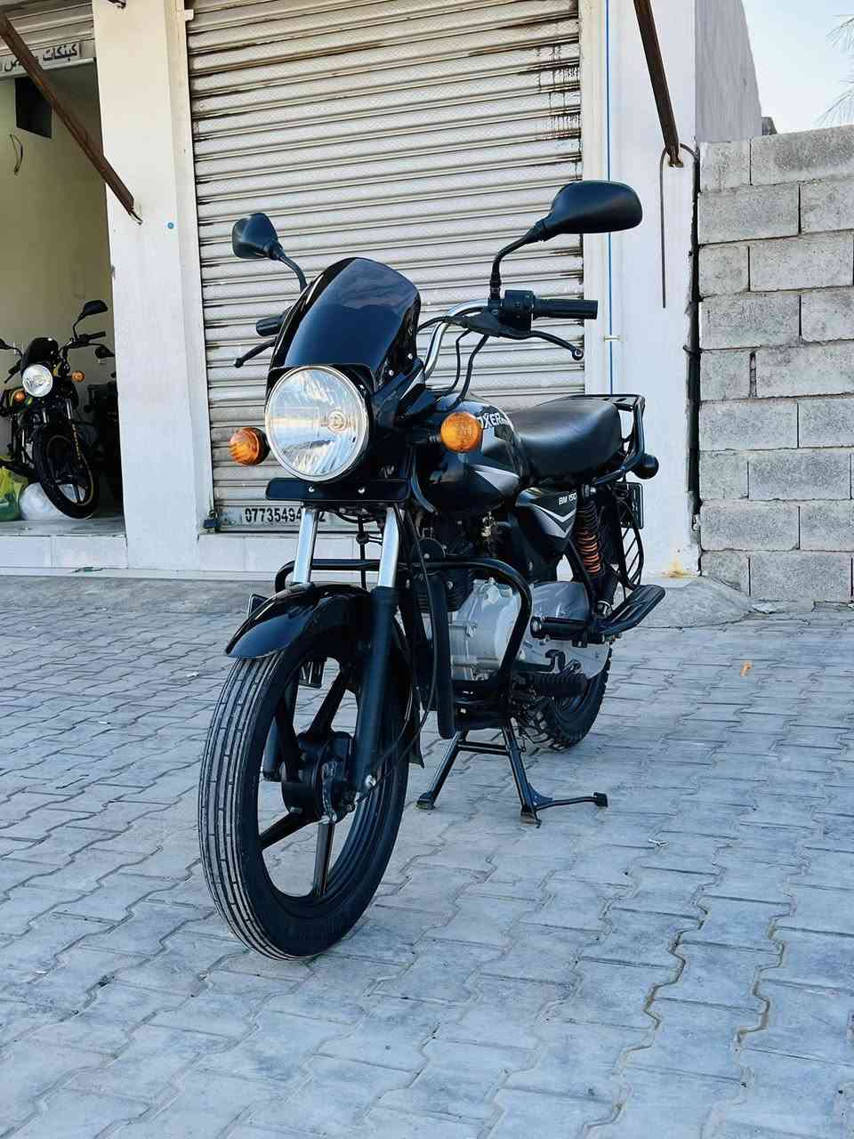 يالله سلام عليكم بوكسر موديل 2021ام الدوسات مرقم لوحة وسنوية انكليزي ديالى 
دراجة مكفوله كفاله عامه شرط برغي ما مفتوح بيها جيب الف فيتر وتعال افحص دراجة مال جناي جديدة بعد احلى من ااصور تجي وشوف بعينك برغي مابيها نقص ربع مذب عليها 
العنوان ديالى بعقوبة طريق بهرز مقابيل الفوج ال 7
بيع بالنقد والقصط ماستر رافدين فقط 
شراي اتصل وداللل ***********
