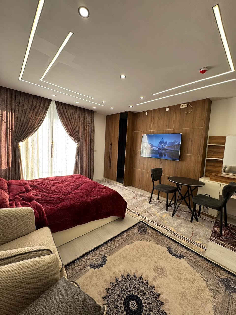 📍 الموقع: مجمع إيربورت، مبنى إي، الطابق 3، شقة 5
✨ شقة 44م متوفرة للبيع أو الإيجار، بتصميم عملي ومناسب جداً!

📍 شوێن: کۆمەڵگەی ئێرپۆرت، باڵەخانەی ئی، نهۆمی ٣، شوقەی ٥
✨ شوقەی ٤٤م هەم بۆ فرۆشتن و هەم بۆ بەکرێدان بەردەستە، بە نەخشەیەکی گونجاو!

📍 Location: Airport Complex, Building E, 3rd Floor, Apt 5
✨ 44sqm apartment available for sale or rent, with a practical layout!

📞***********

#erbil #iraq
