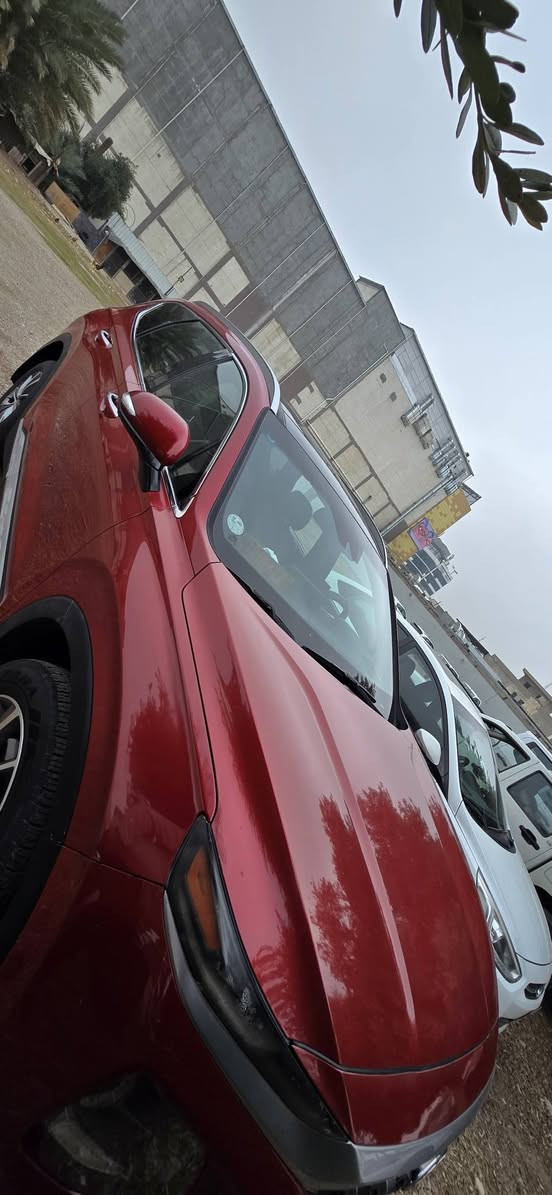 هيونداي سنتافي 2019  
فول الفول أعلى فئة رقم بغداد بنوراما  أربع كامرات رادارات امامية خلفية جانبيه . حادث خلفي بسيط وصور الحادث موجوده) 
كامل امامي خلفي صدر موبز اصلي جديد 

بيع فقط بدون مراوس
***********
بغداد - شارع فلسطين
5 راكب

المواصفات:-( vip )
١- مفتاح ذكي بصمة  .
٢-  التوقف الذاتي بدون سائق)
٣-  :
وضعيات للقيادة
Drive mode
‏eco - Smart - Sport  
٥- بنوراما فتحة سقف.
٦- هاند بريك بصمة
‏٧ - Auto Hold  أوتو هولد
٨- خاصية ISOFIX   ايزو فكس قفل الاطفال
٩- نظام مانع الانزلاق
١٠ - نظام نزول المنحدرات.
١١ - نظام اطفاء المحرك (A) ذاتيا في الازدحامات لتوفير الوقود
١٢- شاشة تدعم Apple Car play و Android وبلوتوث مدمج والأوامر الصوتية
١٣- الداشبورد الكتروني بانماط متغيرة حسب وضعية القيادة
١٤- الشاشة الوسطية حجم كبير   مع دعم الملاحة بالخرائط GPS وبوصلة للاتجاهات
١٥- شاحن هاتف wireless
١٦-  مخارج شحن USB وتشغيل الميديا
١٧- منافذ للطاقة كهرباء 12فولت 
١٨-       نقطة عمياء + هيتر + اشارات
١٩-   بخاصية الترحيب والفتح عند الاقتراب والاضاءة في الضلام
٢٠-  الصندوق كهربائي ذكي
٢١- حساسات ضغط الاطارات
٢٢- حساسات أمامية  /خلفية
٢٣-  رادار كامرة اضافية لتقنية منع الخروج عن المسار
٢٤- ميزة التوقف الذاتي للمركبة منعا للاصطدام عند القيادة او الرجوع
٢٥-  المركبة تعيد نفسها للمسار الصحيح عند عدم الانتباه
٢٦- لايت زينون  العدسات بتقنية High Beam الانارة الذكية + LED  نهاري
٢٧- بك لايت LED مميز مدعوم بتقنية ضد الضباب لاوضح رؤية ليد
 ٢٨- خاصية دعم عند تشغيل الإشارة الجانبية لرؤية الزوايا  تحذير العمياء٢٩- كاميرا 360 تفاعلية متعددة الاوضاع
٣٠-    تقنية   البريك عند الرجوع ووجود شخص أو مركبه
٣١- مرآة داخلية بخاصية التعتيم الذاتي
٣٢- سستم صوت سماعات محيطية مع دمام وتويترز
٣٣-  نظام القيادة الذاتي الذكي في الشوارع المخططة
٣٤- مثبت السرعة Cruise وميزة التباعد عن المركبات
٣٥- خاصية المايك للسائق 
٣٦- حساس حراري بسقف السيارة بتحذير صوتي في حال نسيان الاطفال في المركبة
٣٧- قفل الابواب والنوافذ / خاصية عدم العبث للاطفال
٣٨- القفل المركزي للابواب وعدم الفتح عند مرور مركبة بشكل قريب من السيارة
٣٩- مقعد السائق خاصية الخزن وميزة الخروج المريح عند الاطفاء
٤٠-  المقاعد الامامية كهرباء + تبريد + تدفئة
٤١- المقاعد الخلفية تدفئة
٤٢- الداخل جلد بلون مميز تطعيم الدواخل
٤٣- ستائر جانبية
٤٤- ستيرنغ من الجلد حياكة مع تحكمات
٤٥-شاشه متغيرة
٤٦-  التبريد والتدفئة تحكم شاشة 
٤٧-  التبريد امامي خلفي مناخ منفصل
سنويه باسمي مهندس احمد  مسج او اتصال واتس اب فقط ***********
صيانه حسب الكتلوك عند الوكيل موبز
