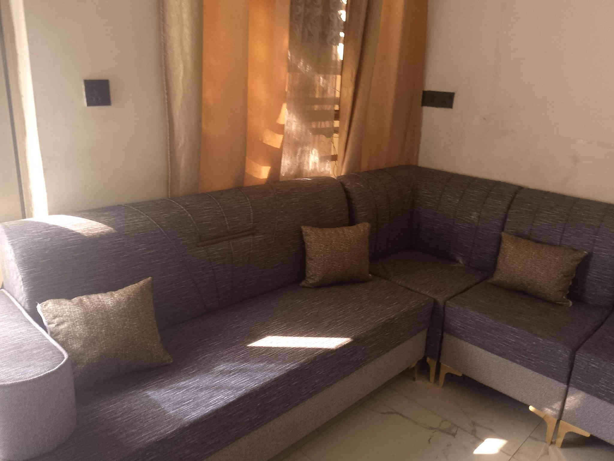 ديوان 10مقاعد استعمال يومين شغل دراجه اوله البيع اي استفسار على خاص او على واتساب ‏‏‪***********‬‏
