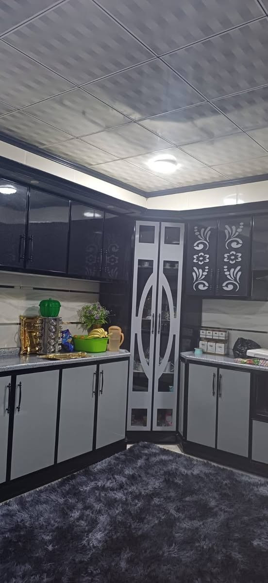 دار حديث للبيع في حي الاخاء ٢٠٠م واجهه١٠ طابق ونص ملك صرف قريب من جامع الصادقين يتكون من
ط١/غرفتين نوم وهول واستقبال ومطبخ وصحيات داخل وخارج ومنور حرف L
ط٢/ثلاث غرف نوم وهول وسطحين ناصي وسطح عالي
للإستفسار الاتصال بالأرقام التاليه حصرا من الساعه١١ صباحا حتى الساعه ١١ مساءا
***********
***********
