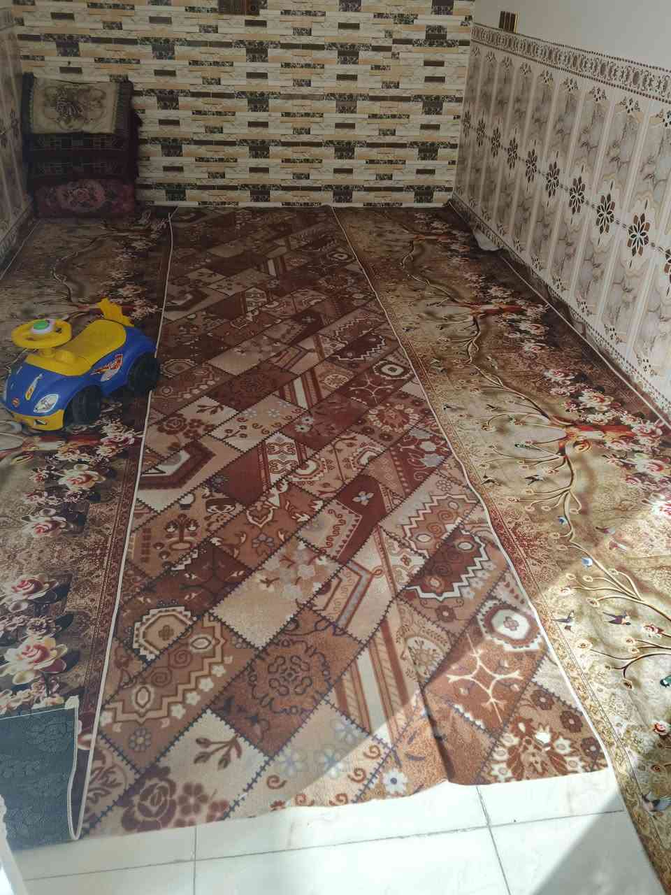 سلام عليكم  بيته  150 متره مشتمل بحي خضير   مضيف6/3 بتلاثه  مطبخ 4/4  هول 5/4  قرفه 5/4 قرفه وحده***********.     /  ***********. الاستفسار
