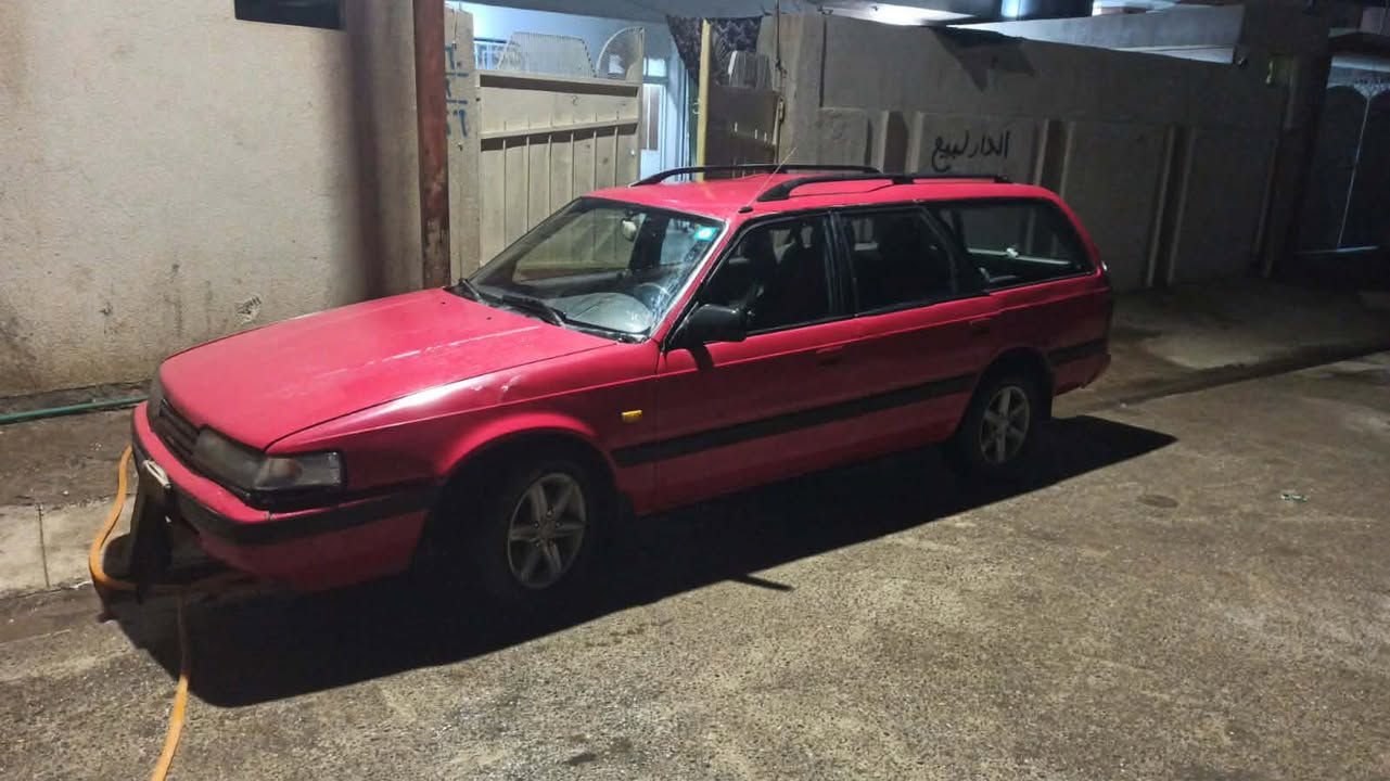 سلام عليكم سياره البيع مازده 626    8 بخ السياره بسمي شرط التحويل كير محرك شرط توماتيك كاربون بانزين مصبوغه عام موديل 91 السعر 35     ***********
