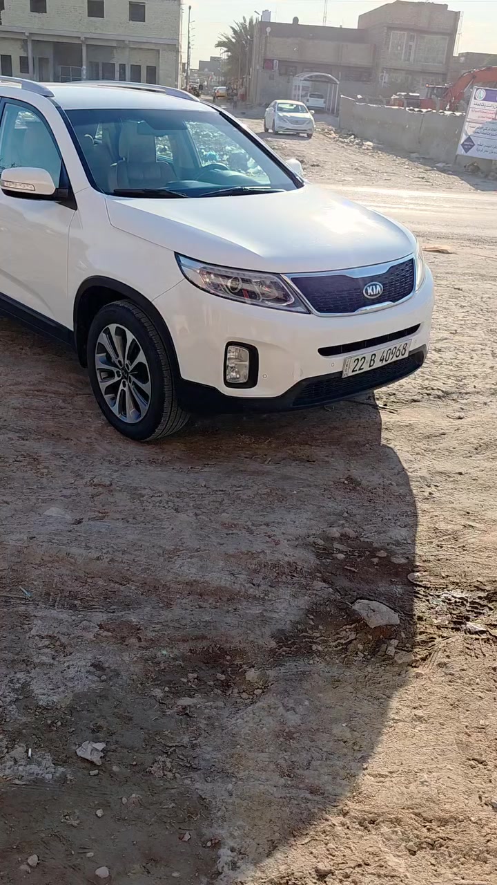 السلام عليكم ورحمة الله 
سورنتو ١٤ خليجي مكفولة من الضربة والصبغ والتبديل بيها بارد جدا بسيط وممبين اصلا..  فول مواصفات بصمة تشتغيل + بصمة ابواب + بصمة جنطة ثلاث قطع تبريد تبريدها ماشاء الله ثلج ويل كروم تحكم ستيرن اشارة بالمري الجانبية + مري شفط اشارة ترحيب  حساسات امامية وخلفية كامرة . محرك ٤ سلندر السيارة عليها ادامة من الدعامية للدعامية حدادية كاملة دبلات امامية خلفية هنه وقواعدهن بوش امامية وخلفية + البوش الزيتية روس ارواط طوب شموع ذرعان ولاستيك رباط كله جديد وكالة اضافة الى ادامة منظومة الاحتراق فلتر و فيت بم اصليات بلكات اصليات من شركة كيا واشر قبق ولفات فلاتر جدد تخم تاير جديد ماصار شهر من شديته باتري جديد السيارة جاهزة من كل شي ترايها لدهوك كير محرك مكفولات رقم انكليزي سنوية مجددة قبل شهر لغاية ٢٠٣١ السعر المطلوب ١٧٠ وبيها مجال
***********
***********
ملاحظة بيها ٦ رصعات حالوب خفيفات ممبينات بس يطلعن بالسونار مكان السيارة ديوانية المركز
