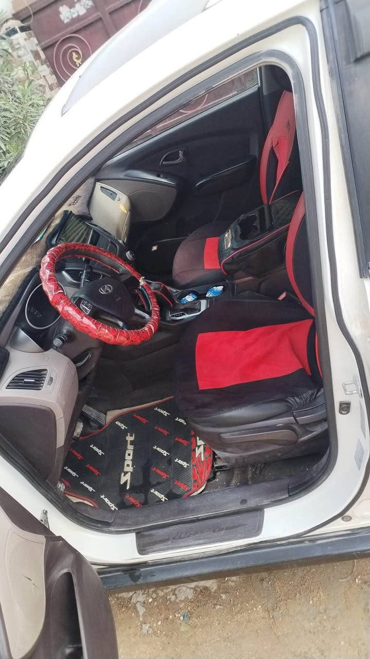 توسان مديل 2015 خليجي لون ابيض رقم نجف بأسمي سياره صبغ قليل جدا بالبنيد وكلشي موضح بالسونار تبريد ثلج حدادية جديده سياره مابيها نقص 
السعر 157 وبيها مجال
مكان النجف 
*********** النجف, العراق
