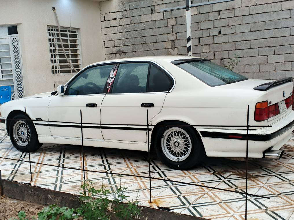 السلام عليكم BMW525اصل سنويه قبل تقريبا 6اشهر انتهت رقم بغداد شبه مميز جاهزه للتحويل  محرك6مسكر كير اوتو شلعه ومعدل طياره ✈️

جام كهرباء شغال
 تبريد  
 لايت عالي زنون ناصي زنون بلوجكترات زنون
اشاير رباعيه وسوارت والبدعاميه كلهن شغالات
 سنتر لوك
 بيها شاشات ثنين وحده MB3   والثانيه داش كام امامي خلفي
 دشبول وكشنات جلد نضيفات 
باتري قبل 5ايام شاده
 تخم دسكات امامي وفلنجات قبل اسبوع بدلتهن ب130الف
 البدي مكفول من الكصه ونقل الجثه والباقي شوف العين 

بالنسبه للسعر  رمشلي وانا اخابرك اكلك ابيش
كل التفاصيل ذكرتهن  
مكاني بصره  *********** واتساب
‏‪***********‬‏ اتصال البصرة, العراق
