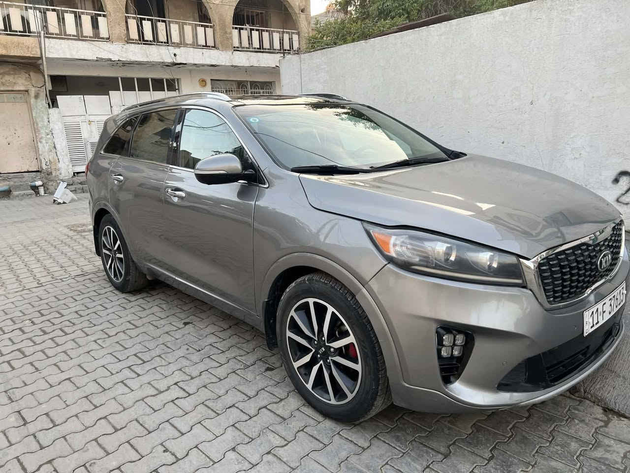 السلام عليكم كيا سورنتو 2019 Vip 6 سلندر  اني صبغتها حزام اثر جراد بدون حادث بدون ايرباك السعر 175   ماشيه 88 ميل مكان السياره بغداد المحموديه ***********
