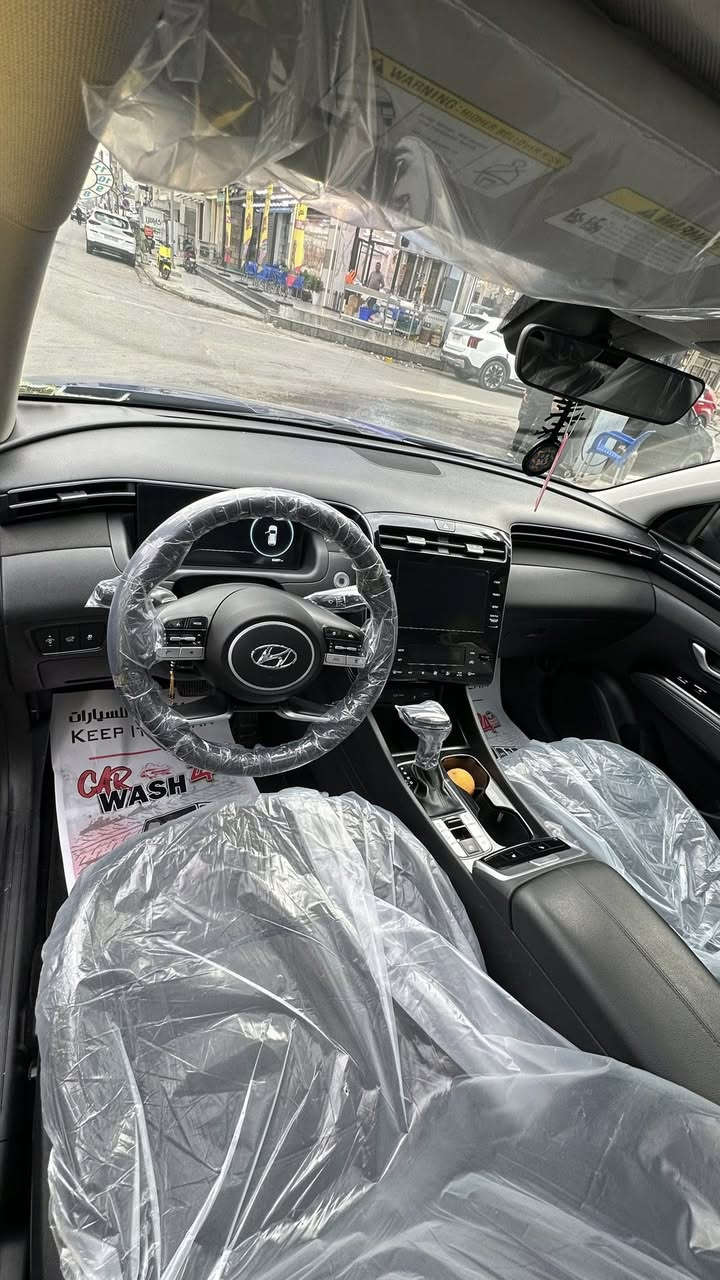 سلام وعليكم توسان للبيع موديل22فول سياره كشنات هيتر جنطه كهرباء تشغلي عن بعد فتحه لون مميز سياره صور لحادث مرفوق بل منشور فقط لبونيد معمر نفسه وراجع سياره ليبل واحد وارد امريكي بيها سحبتين مال كارت تعال وشوف بعينك سياره احله من صور مال بيت للتواصل مراسله وتساب ***********
