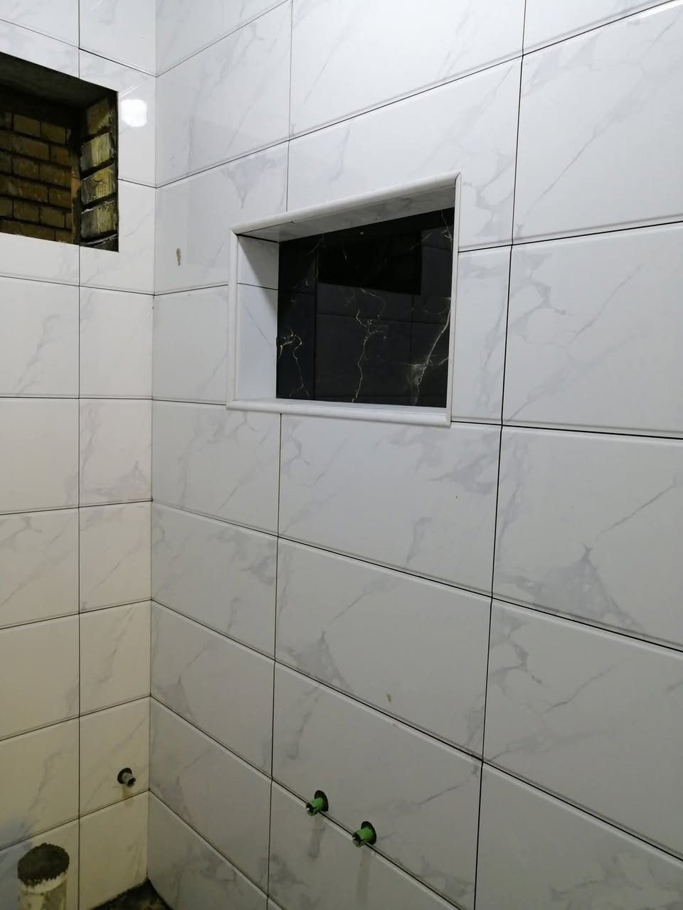 السلام عليكم شغل سيراميك جدار وارضي لتواصل واتساب ***********
