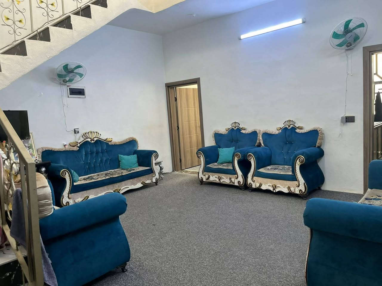 بسم الله على بركه الله
بيت للبيع مساحه 150متر البيت حديث زراعي سند 25
غرفتين صاله استقبال صحيات للاستفسار مراسله خاص او الاتصال على الرقم *********** العنوان حي الفارس قرب اسواق جابر سعره مناسب
