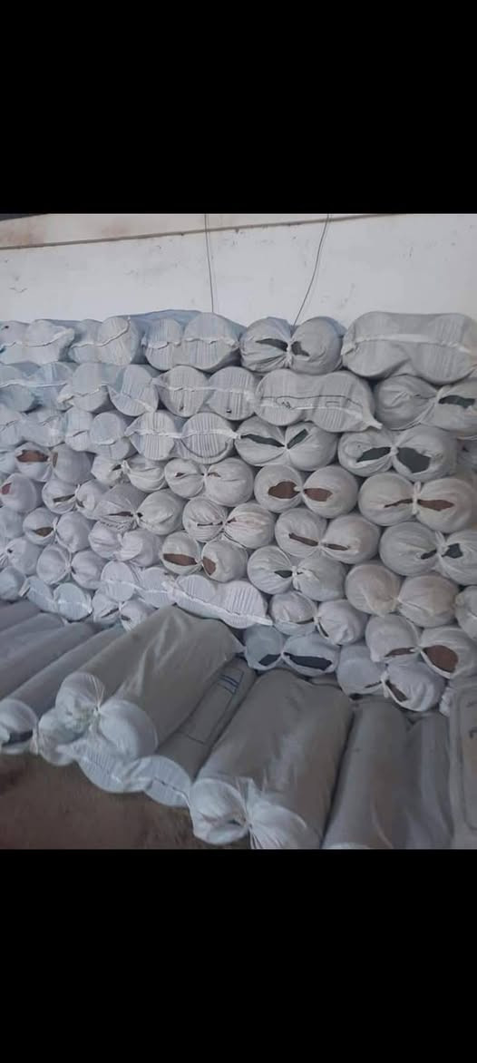 مصفي تمر  فارغ درجه اولى  شرط ضد الكسر
استيراد وشغل خاص قالب مضبوط 

متوفر ابو  2 كيلو وابو 3كيلو و4كيلو 

جمله فقط لصحاب المزارع والمحلات والبرادات 

العنوان ديالى 

يوجد توصيل جميع المحافضات 

للاستفسار ***********
