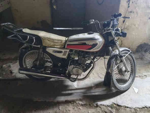 سلام وعليكم دراجه للبيع تايكرموديل2020 كلك كلك
خير من الله مال جناي سعر 325 وبيه مجال حك الجيه 
النوان بابل المحاويل مع رقم بي واتساب ***********
اسوي الك مكاتبه عن سرقه اتكفل من سرقه مو شراي لاتعبني رحمه لمك تسمع شي محلو بحقك
