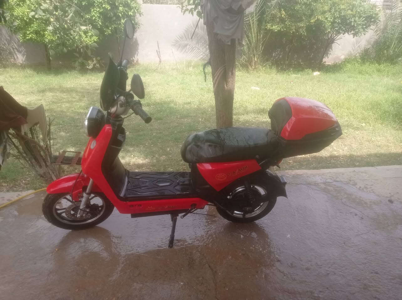 دراجه شحن للبيع موديل 25 خمس بطاريات ثلاث سرع بها بس باترين هابطات السعر 400 وبيها مجال *********** وبيه واتساب
