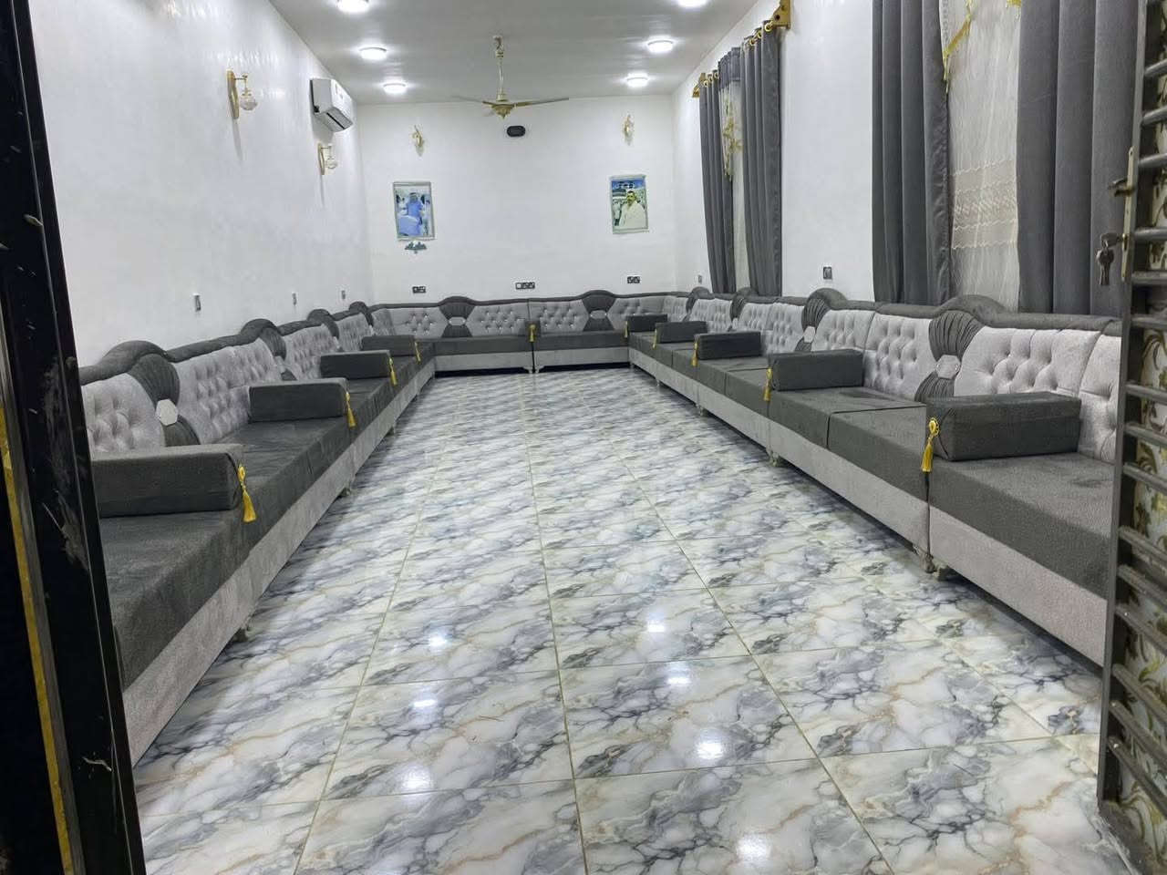 مثل ماعودنكم على اجمل موديلات معمل احمد العزاوي شغل تسكام خشب اسود سفنج ميز اي لون  تريد موجود عنوان شارع سده محاويل قرب حسينيت طوالب ستفسار موجود وتساب أو تصال ***********
