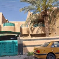 بيت للبيع مساحة ٢٠٠ متر واجهة ١٠ نزال ٢٠ مكانة حي الجهاد الرفاق الاولى...