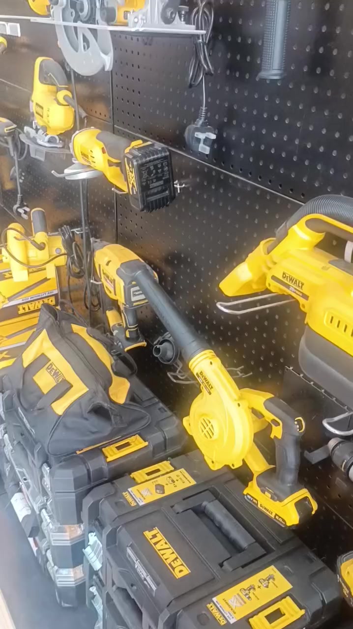 دريل طوبة حديد بروشليس من ديولت 

متوفر كامل و فارغ.. يوجد جملة 

***********
