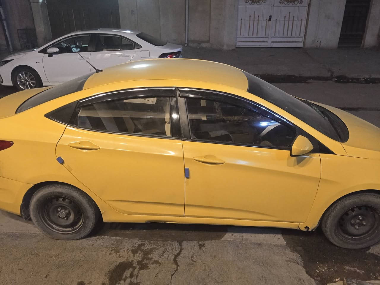 سياره اكسنت للبيع موديل 2015 العنوان بغداد الدورة حي اسيا السعر 75 وبي مجال بسيط للستفسار الاتصال عله هاذ الرقم ***********
