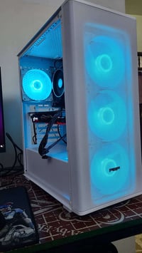 كيس للبيع المواصفات 💚 :  R5 3600 6Cores / 12Thread  M.B : B450M Asrock...