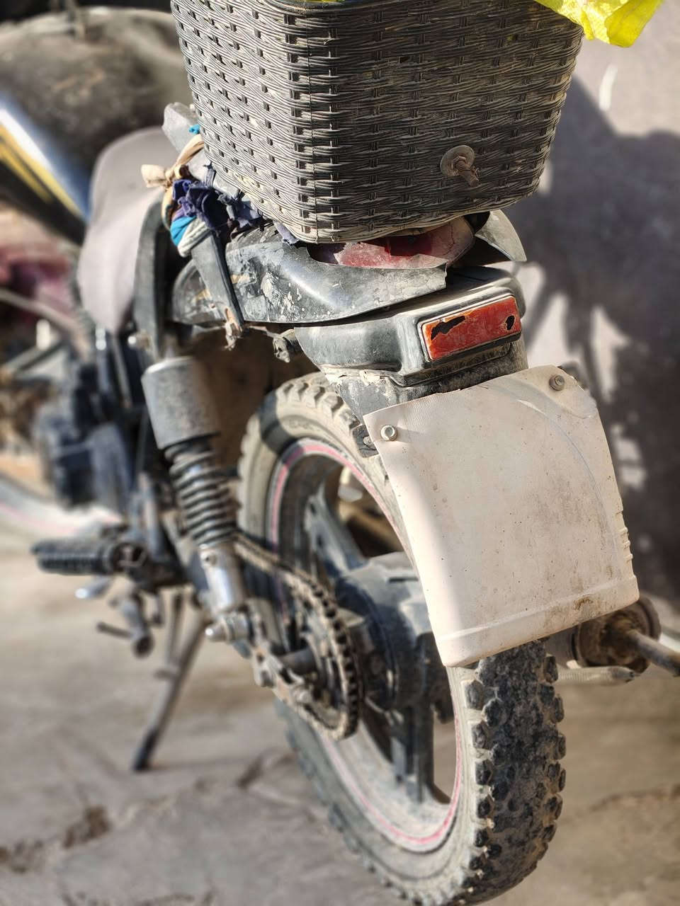 يوجد موطور للبيع
ماطور زين ضوعو.  
يوديك ما يرجعك 
يعوزو بعض الترتيبات 
السعر 200 وبي مجال حك الجية 
***********

