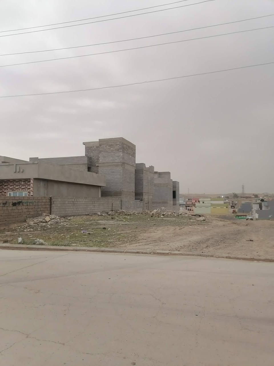 قطعة أرض ركن 200 متر قرب أسواق الحامد الموقع القوسيات جمعيه الزراعه قريبه من جسر السادس وكليه الحياة
القطعه محدوله وبيها وصل بلدية شارع ١٥ تبليط ماء كهرباء الخدمات كامله
سعر المتر 230  وبيها مجال .للاستفسار على الرقمين 
*********** وبي واتساب 
*********** وبي واتساب
