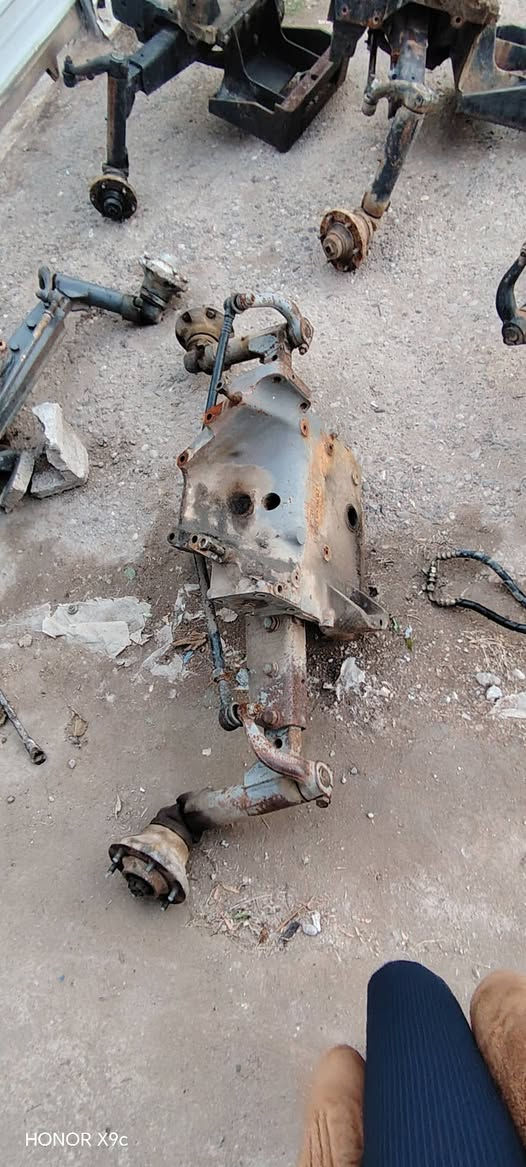 السلام عليكم فرندكسنات يراني وتركي و نكليزي للبيع العنوان بغداد اليوسفيه ***********  ***********
