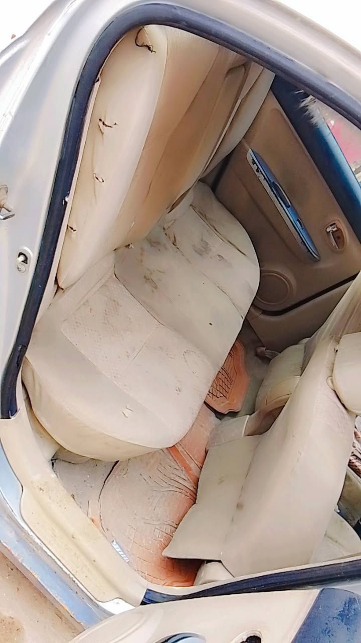 السلام عليكم قريت ويل للبيع موديل 2012 السعر 30 بها مجال رقم بغداد مكانه الامين/***********
