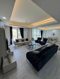 القرية الفرنسية دهوك • ١٨٤م • ٣ غرف نوم