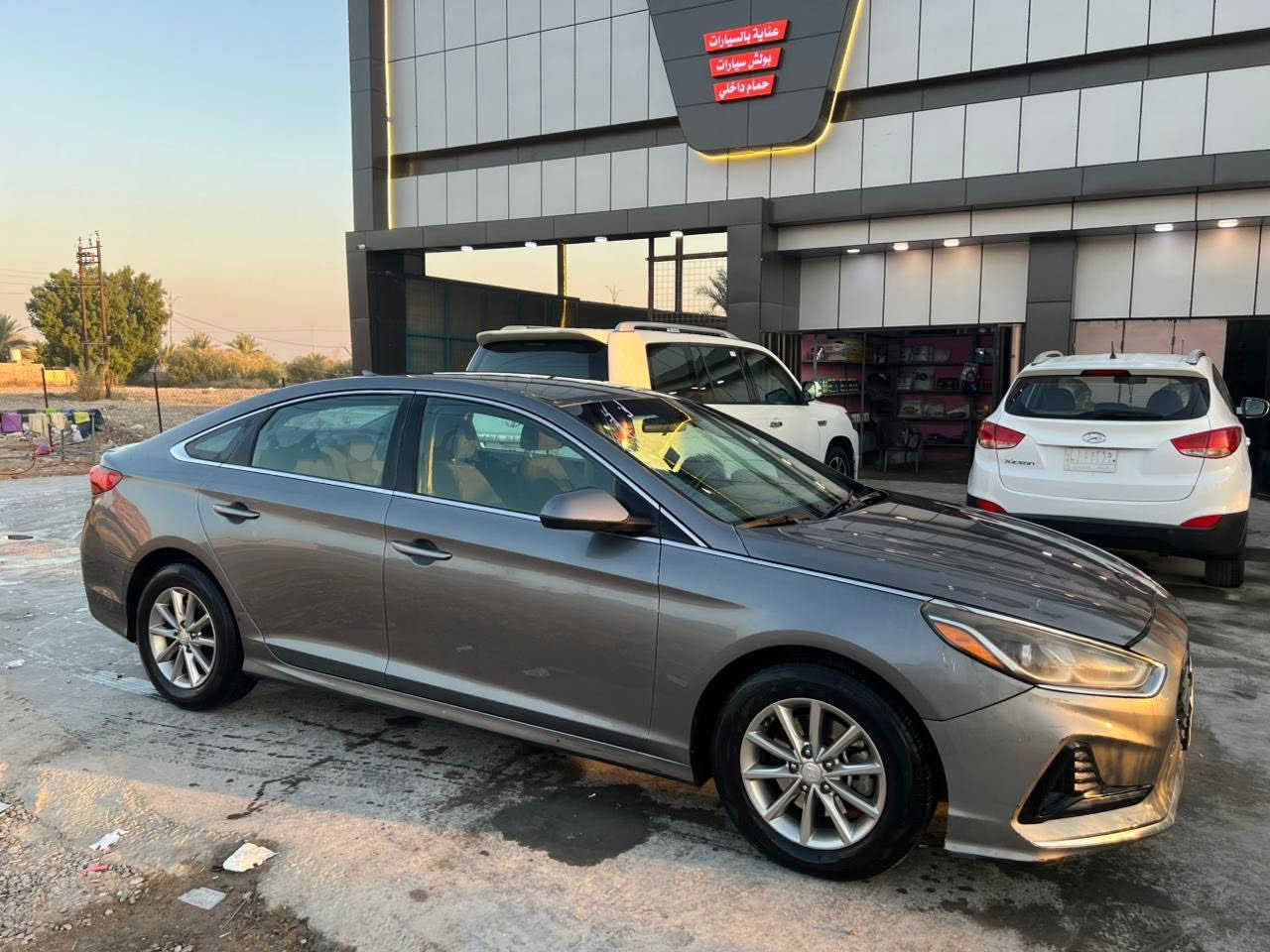 للبيع سوناتا وارد امريكي موديل2019  مكينتها GDI 2400 كير مكينة تبريد حدادية تخم تايرات جدد كلهن مشروطات 
رقم بغداد معوقين سنة 2027 تصير حره

المواصفات 
شاشه كبيره 
كاميرا خلفيه 
رادار خلفي 
ابل كار بلي  واندرويد اوتو 
مثبت سرعه 
تحكمات ستيرن جهتين 
5 ويل كب كروم
درايف مود ثلاث وضعيات قياده
4 دسك 

سياره كلين فقط بيه بارد بحافة بنيد وبارد بقبق الجنطه زغار الباقي كفالة عامة 
 الشراي يتصل غير متواجد عل فيس ***********
