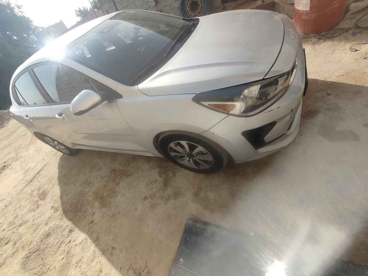 كيا ريو ٢٣ معوقين بصره فول مواصفات عدى الفتحه 
تحكم جهتين 
رادار توقف ذاتي 
قياده ذاتيه 
٣ بصمات باب وتشغيل 
مكينه ١٦٠٠ دوش دبل نوزل كير at المرغوب كفاله كير ومكينه 
سياره ضرر تبديل باب السائق وتصليح جاملغ وطرف البنيد الأيسر شرط البنيد مامفتوح كفاله عامه لغود وشواصي 
استفسار   ***********
سعر ١٢٨
