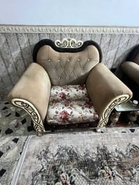 كنب • ٥مقعد • للبيع
