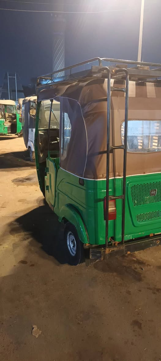 موديل ٢٢ شهر ٨ السعر ٨٨٠٠ مكاني بغداد مدينة الصدر بيهة خياسات قلية بل جاملغات غير متواجد عل فيس تحويل ثاني يوم رقم الهاتف ***********
