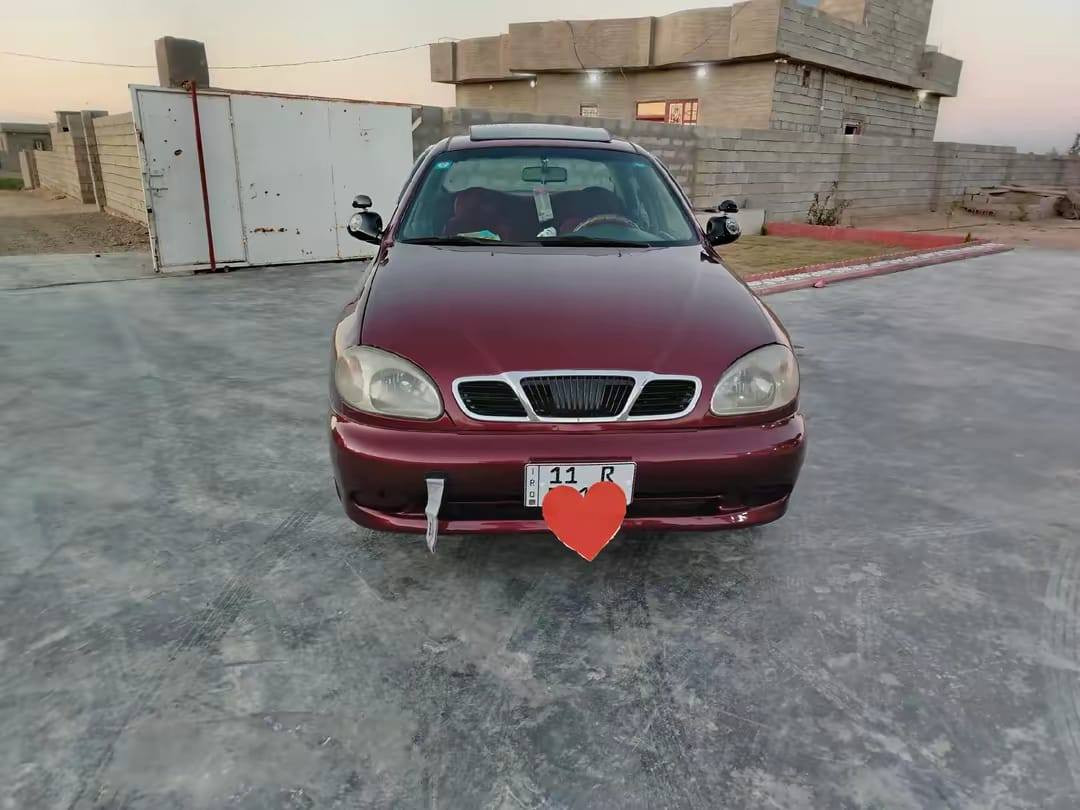 دايو لانوس للبيع
السعر ٣٨$ وبيها مجال 
موديل 1998 رقم بغداد انكليزي  شرط التحويل 
كير محرك صدر تخم تاير جديد كهربائيات كلها شغاله
مصبوغه حزام للجماليه  المكان صلاح الدين مكيشيفه  
الاتصال على الرقم ***********
