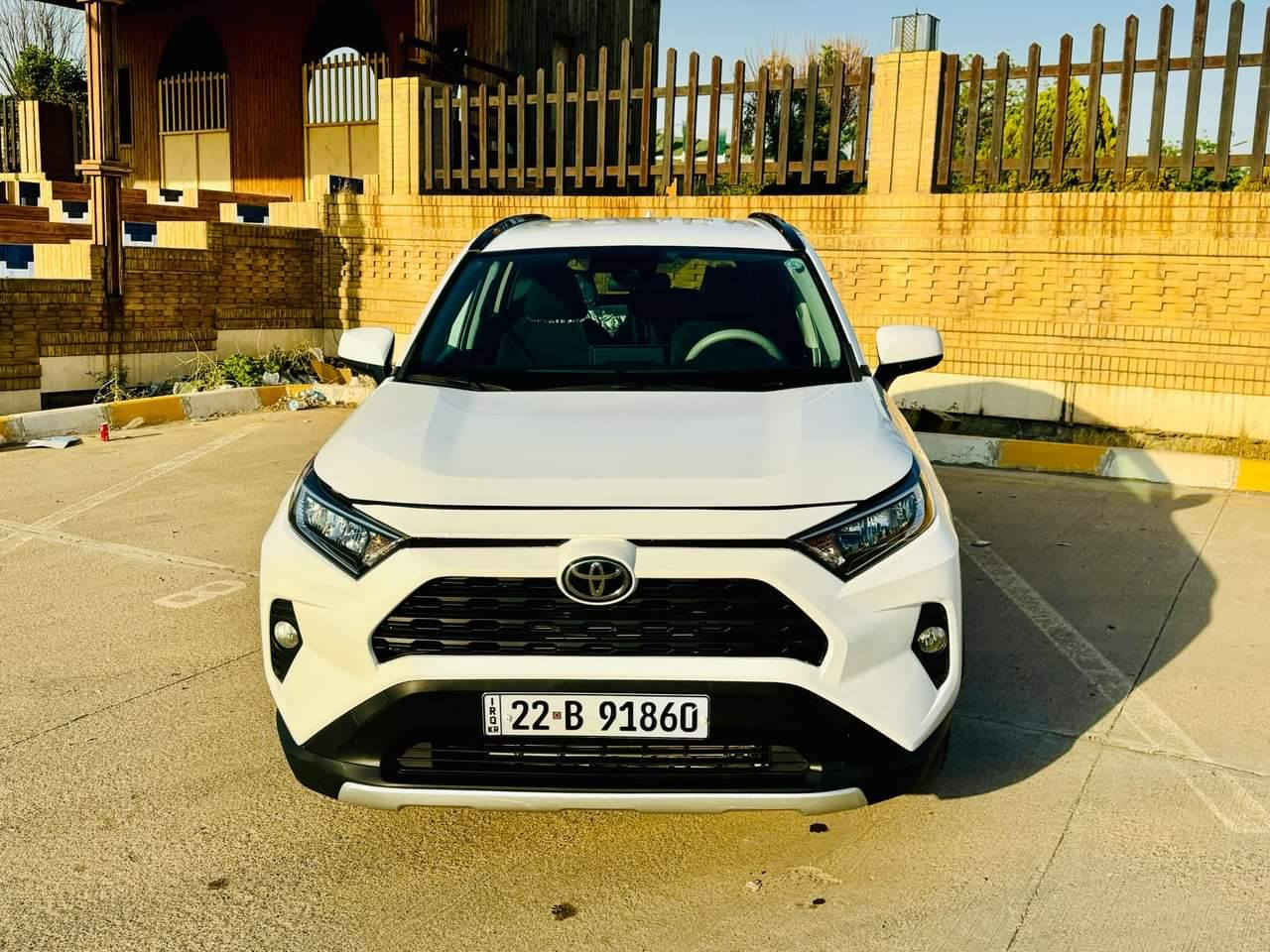 راف فور 2021 وارد امريكي حادثه بونيد وتصليح اصبع من الجاملق  شي بسيط بدون دواخل لا لغد ولا شاصي سياره متعوب عليه نضيفه بشكل ماشيه 80 الف
موصفات LE
ويل كروم 
6 وضعيات قياده 
هند بريك كهرباء
اوتو هولد 
تحديد مسار كروس سرعه 
رقم اربيل بأسمي  تحويل وكاله جاهز 
مكانه كركوك/ قضاء الحويجة  
***********
سعر 225 $
