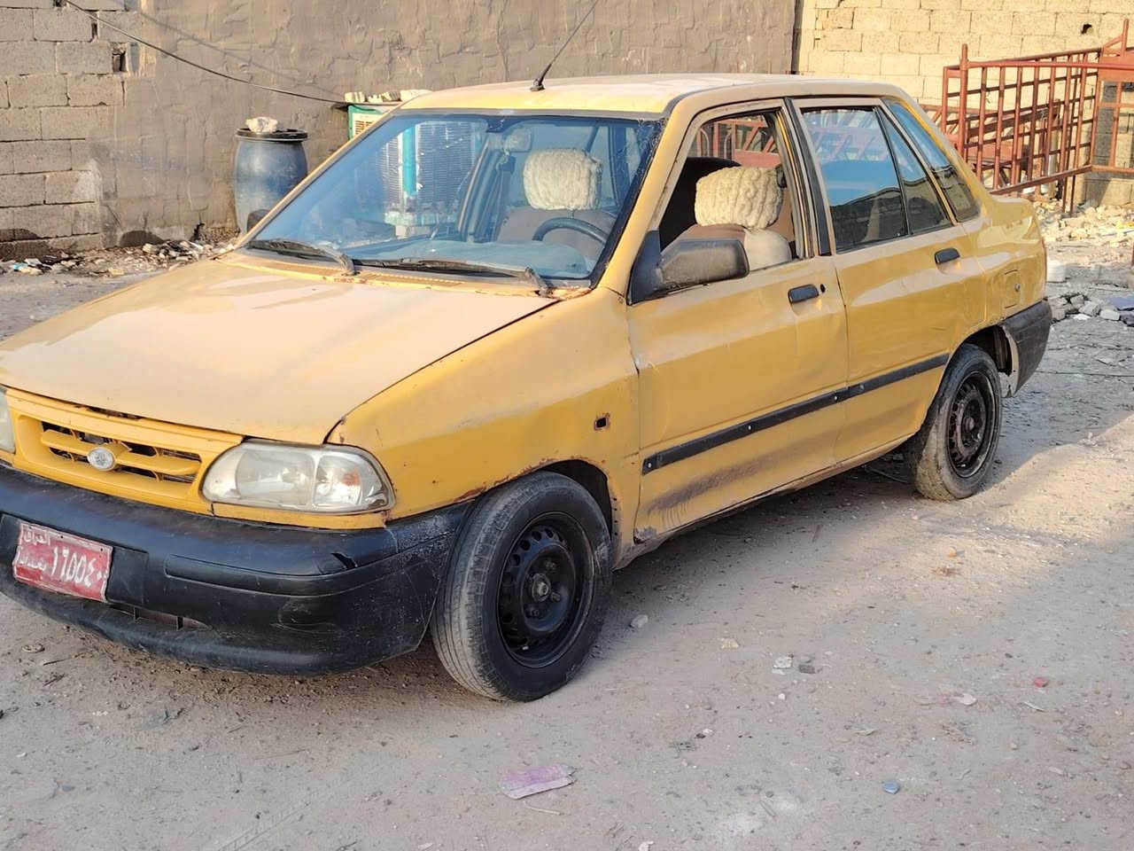 سايبه البيع ابيع بدون تحويل كوم حديد مكاني بغداد السعر 9 الشراي يتصل ***********
