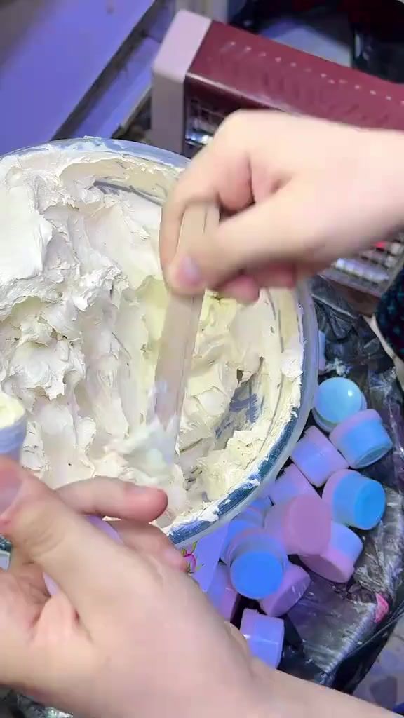 تجربة زبونتنة بخلطة الخاصة بمعشبنة 

خلطة تبيض ونضارة وتعالج كلف وتصبغات واثار حب الشباب


**إذا كنت صاحب هذا الإعلان وتريد حذفه لأي سبب، رجاءا أرسل رسالة إلى الدعم الفني**